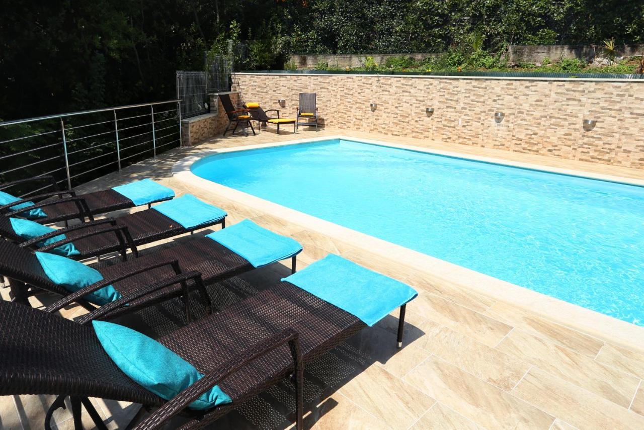 Villa Dragi With Pool, Sauna, & Whirlpool 奥帕提亚 外观 照片