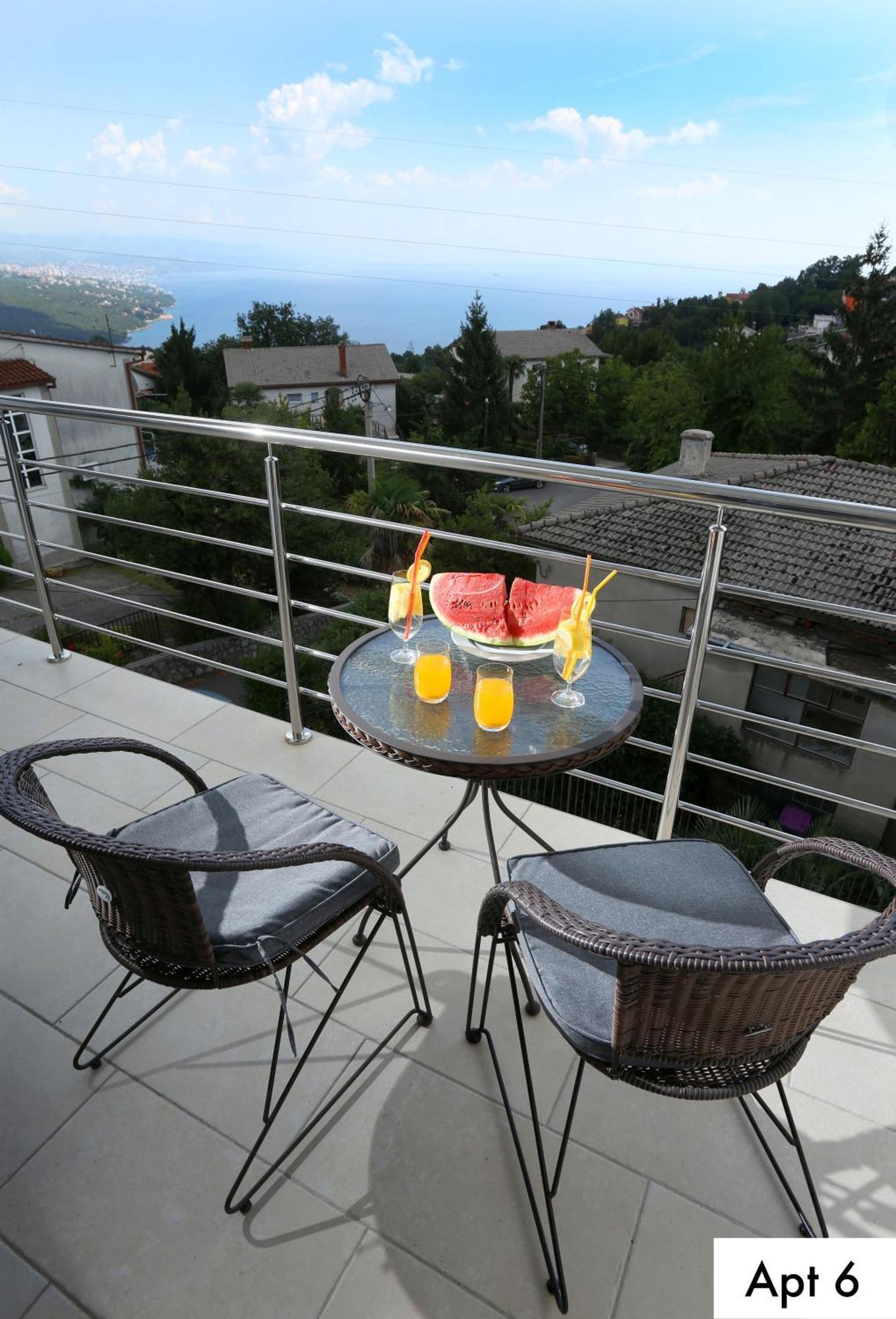 Villa Dragi With Pool, Sauna, & Whirlpool 奥帕提亚 客房 照片