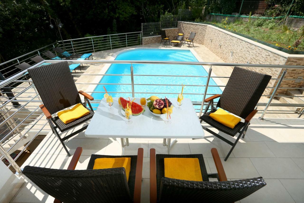 Villa Dragi With Pool, Sauna, & Whirlpool 奥帕提亚 外观 照片